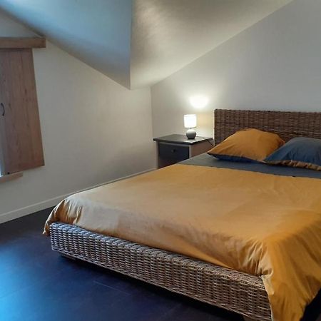 Grande Chambre D'Hote Les Chats-Pitres Bed and Breakfast La Rochette  Eksteriør billede