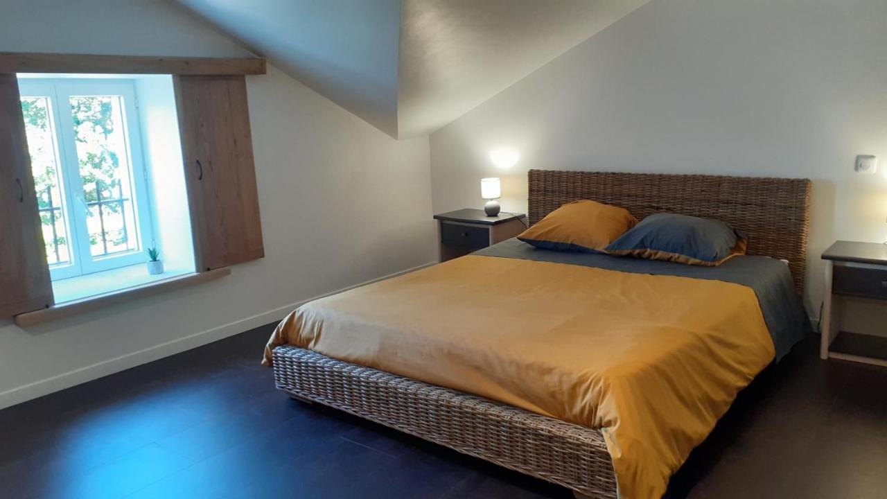 Grande Chambre D'Hote Les Chats-Pitres Bed and Breakfast La Rochette  Eksteriør billede